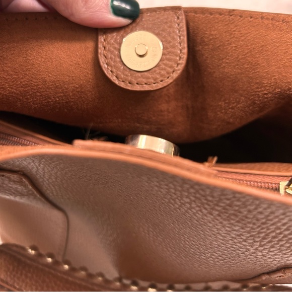 Steve Madden Brown Leather Handbag with gold accents - Picture 7 of 12